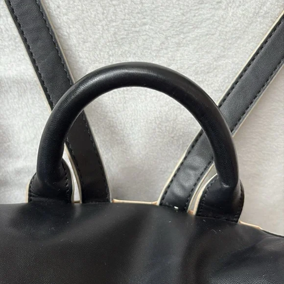 Vera Bradley  backpack   vegan leather  black/white edging cinch top/flap NWOT - Picture 7 of 17